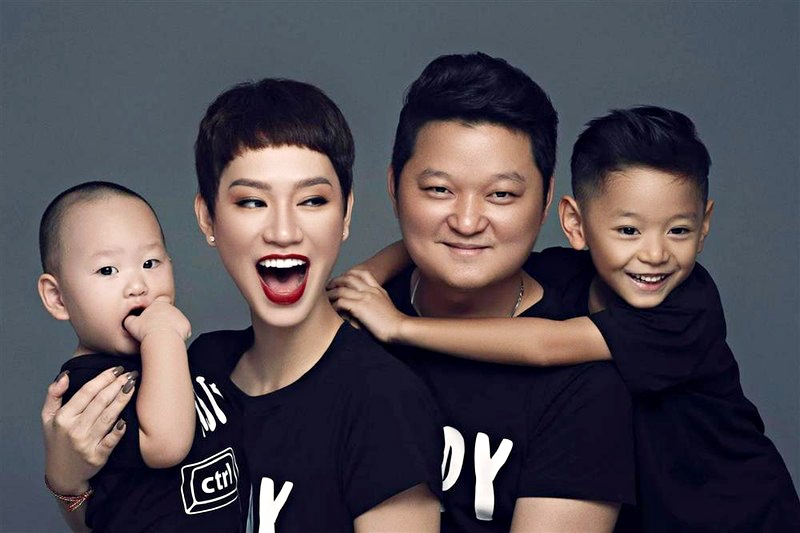 Hội nhóc tỳ nổi tiếng Vbiz sở hữu hàng triệu người hâm mộ của sao Việt, visual đỉnh nhất phải kể tới bé Bo- con trai của Hòa Minzy - Ảnh 13